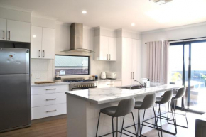 The Baltimore House - Family Getaway